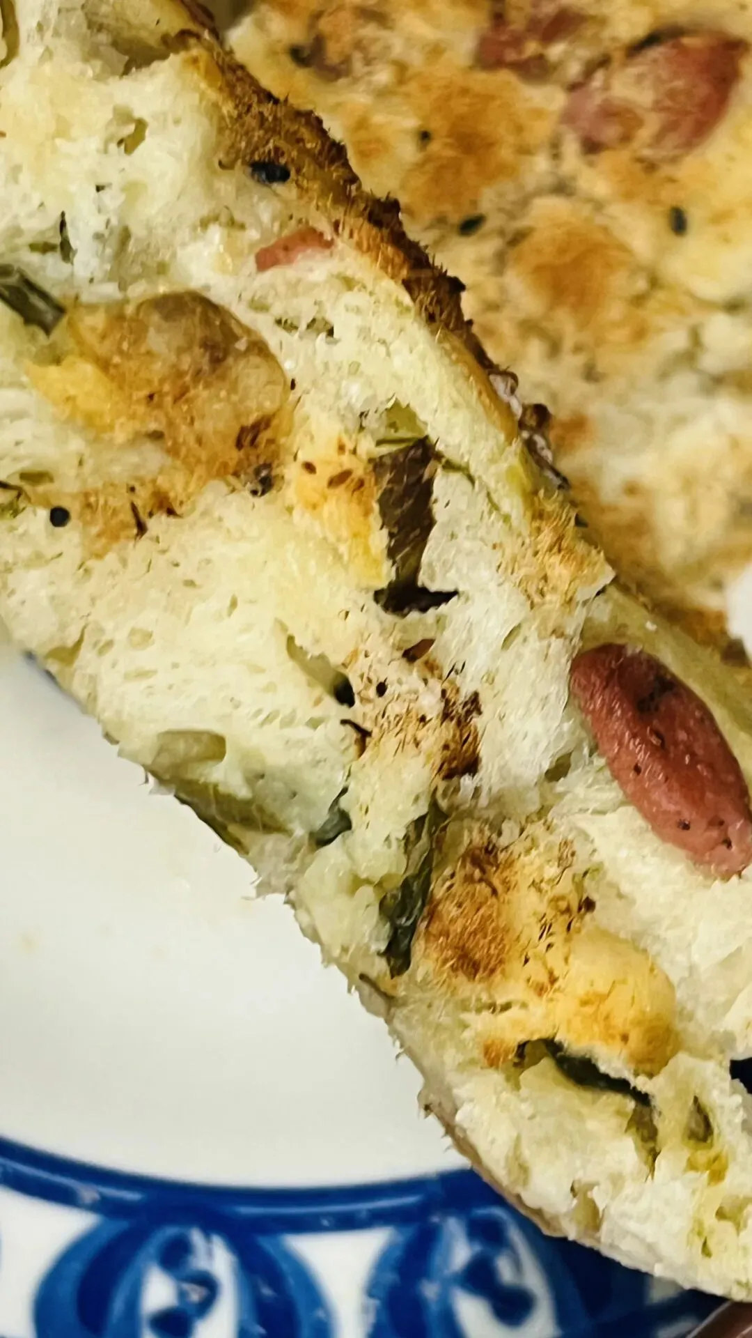 靠石头剪刀布抢“豪门家具”!日本跳蚤市场的廉价狂欢,藏着最扎心的真相