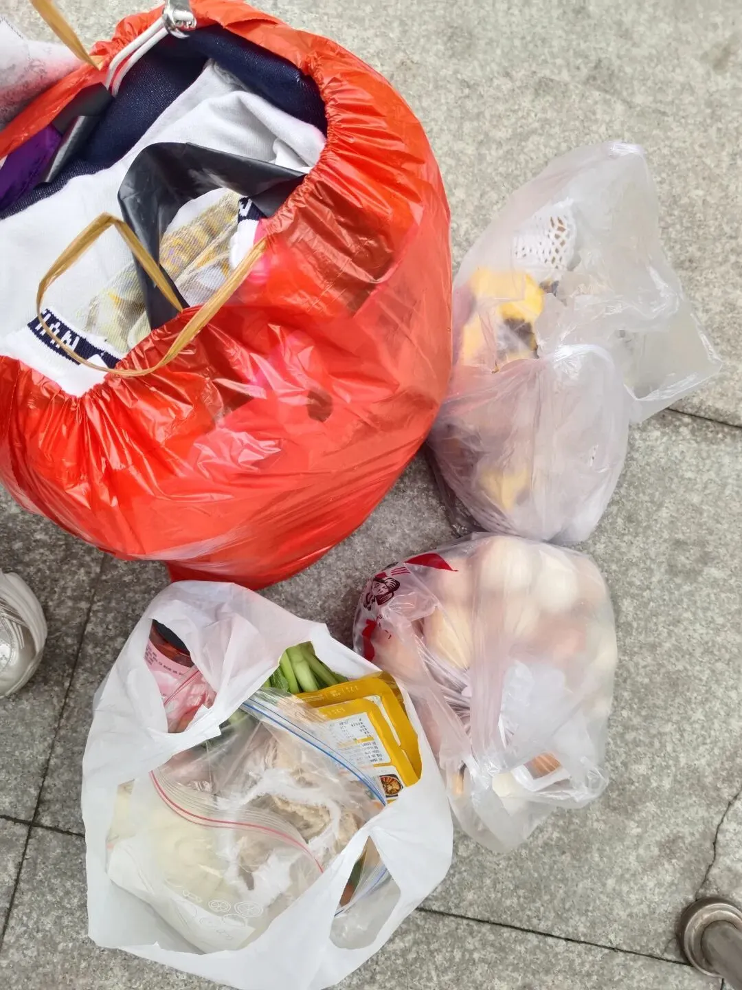 在这间小屋子里,积累了一片小市场~