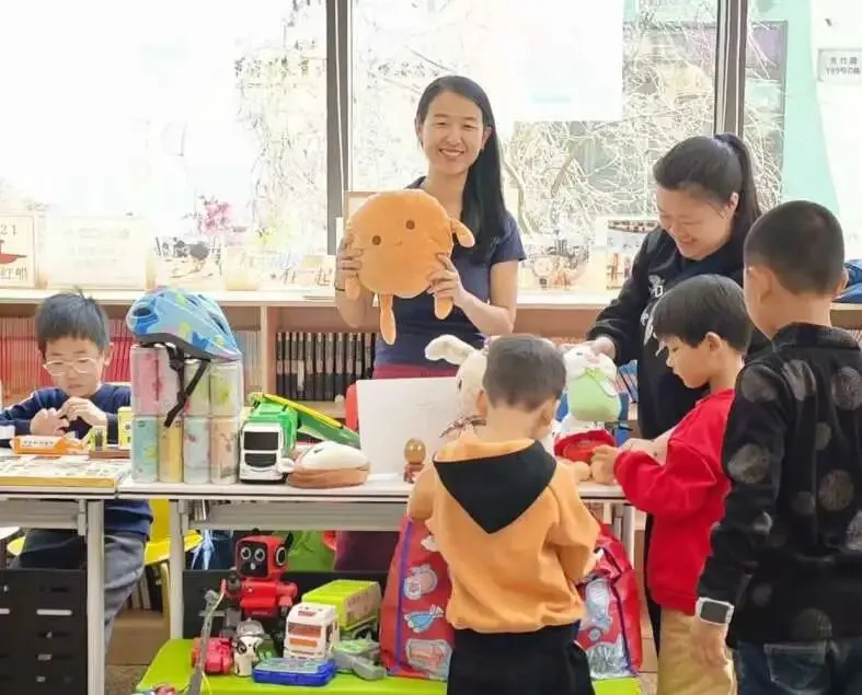 旧物传情,温暖续航 | 青年中心跳蚤市场