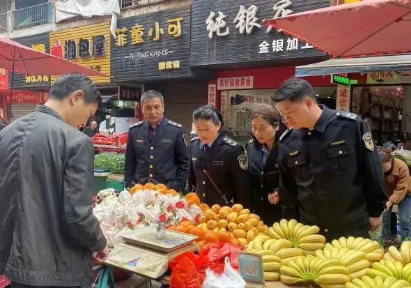 精准护民生!冷水江严查集贸市场计量,守护群众 “菜篮子”