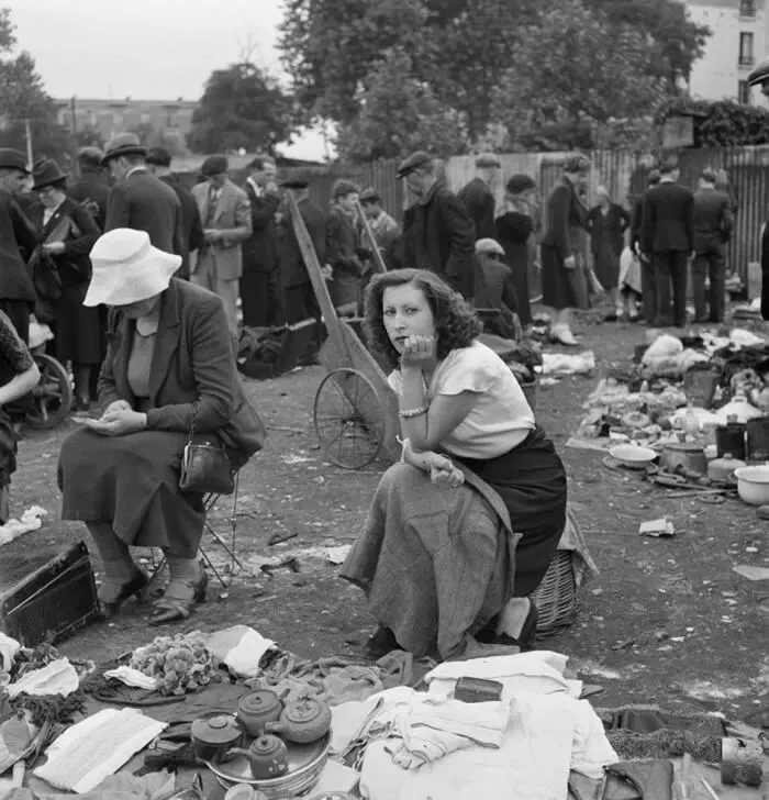 1941年法国巴黎的跳蚤市场