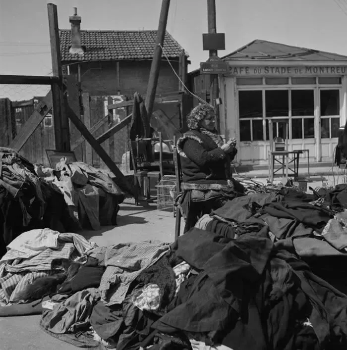 1941年法国巴黎的跳蚤市场