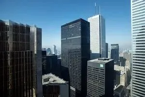 商业地产市场出现转折信号,办公与工业空置率同步下降