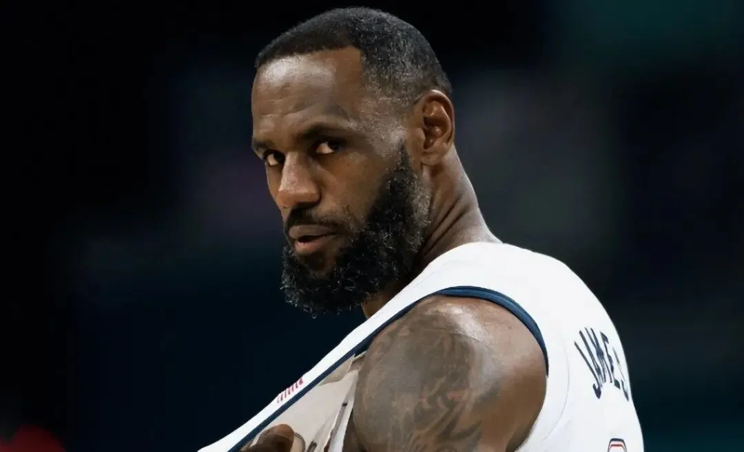 名记质疑詹姆斯的市场价值,已经没有球队愿意给他三四千万的年薪