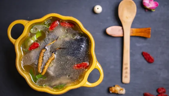 崩了!虫草市场暴雷!