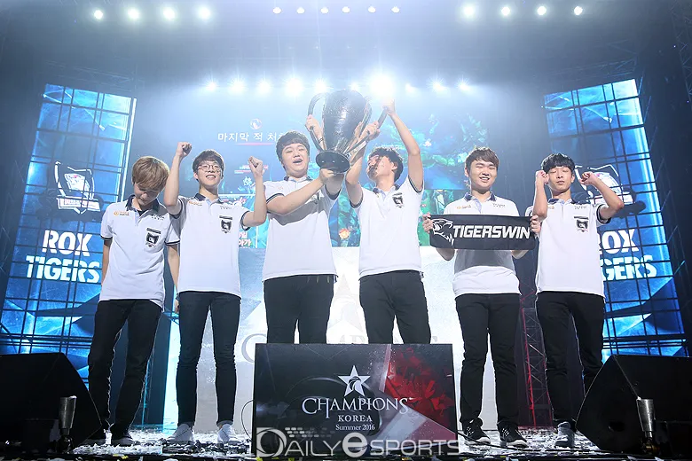 当收视率只剩下T1,过度营销扼杀了他们本该有的“宿敌”