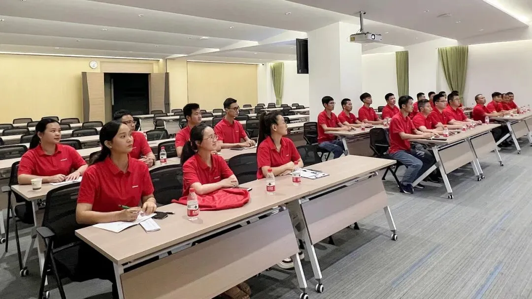 精英集结,共绘蓝图——2024年营销中心年中会议