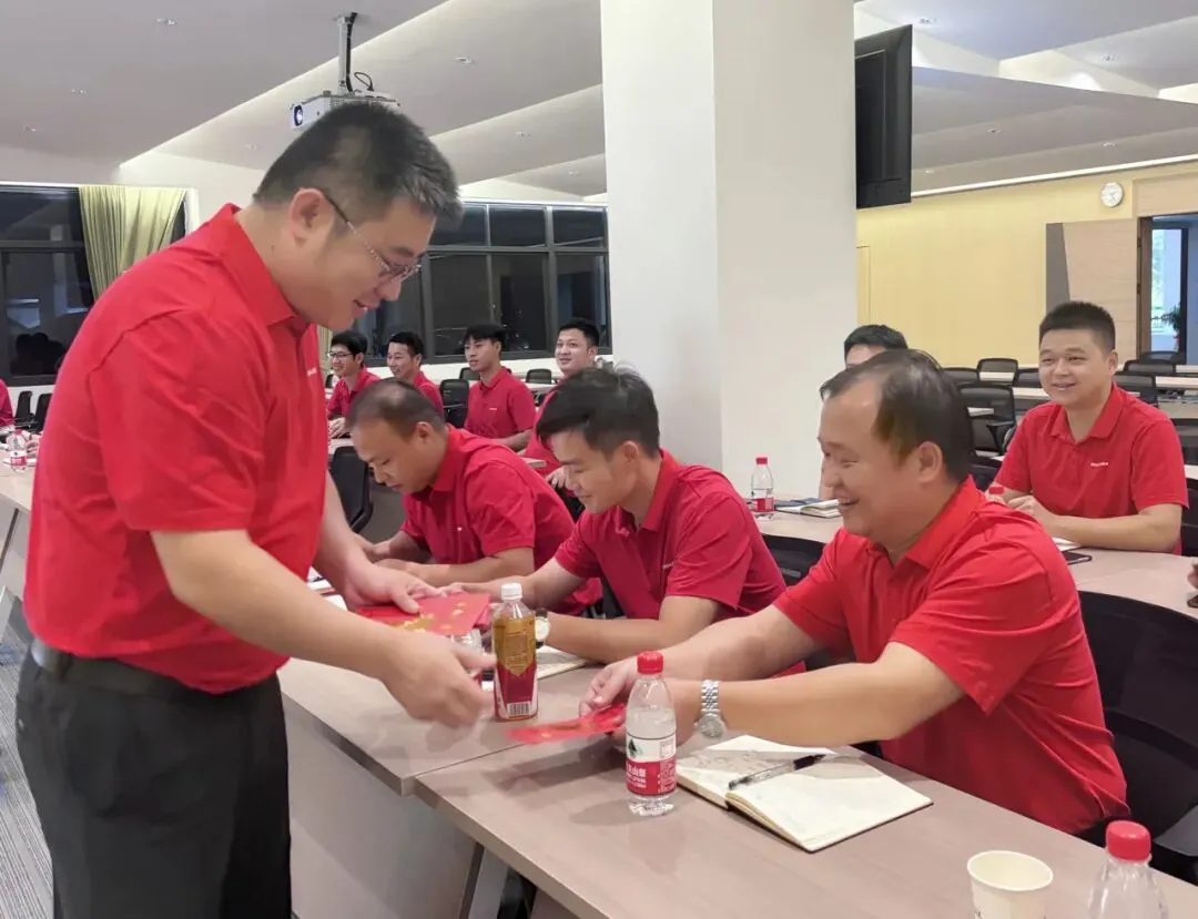 精英集结,共绘蓝图——2024年营销中心年中会议