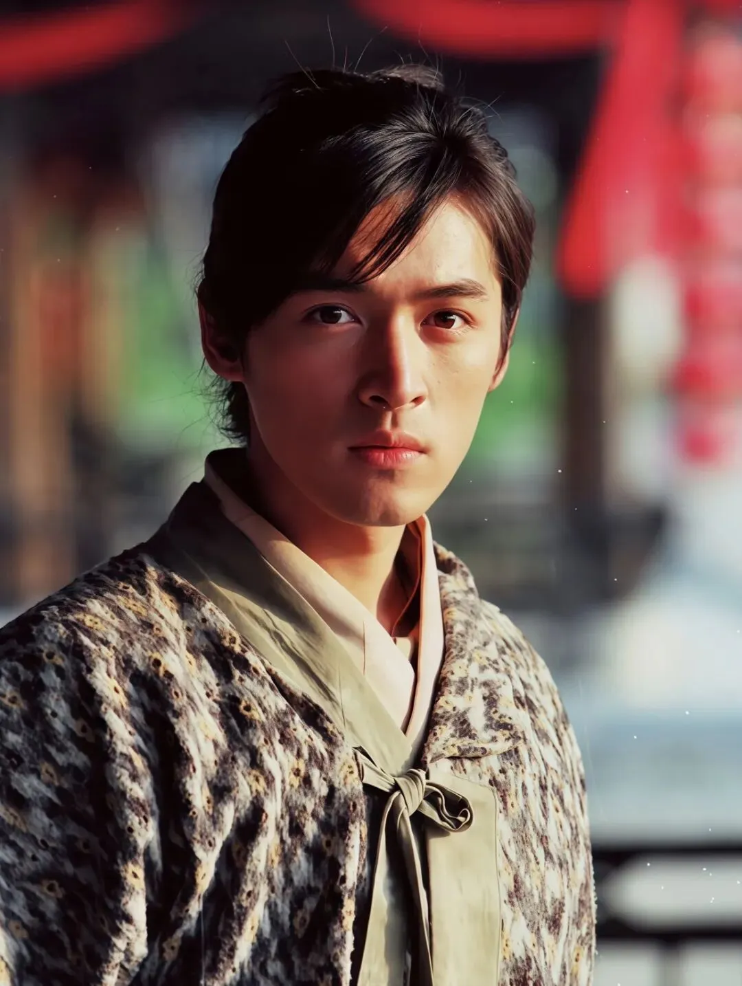 不炒作、不营销,胡歌默默做公益多年,内娱该多些这样的清醒派