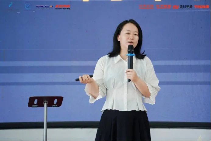 行业动态丨2026 汽车营销创新巡回沙龙(成都站)暨“车小白”龙虾产品发布会圆满落幕