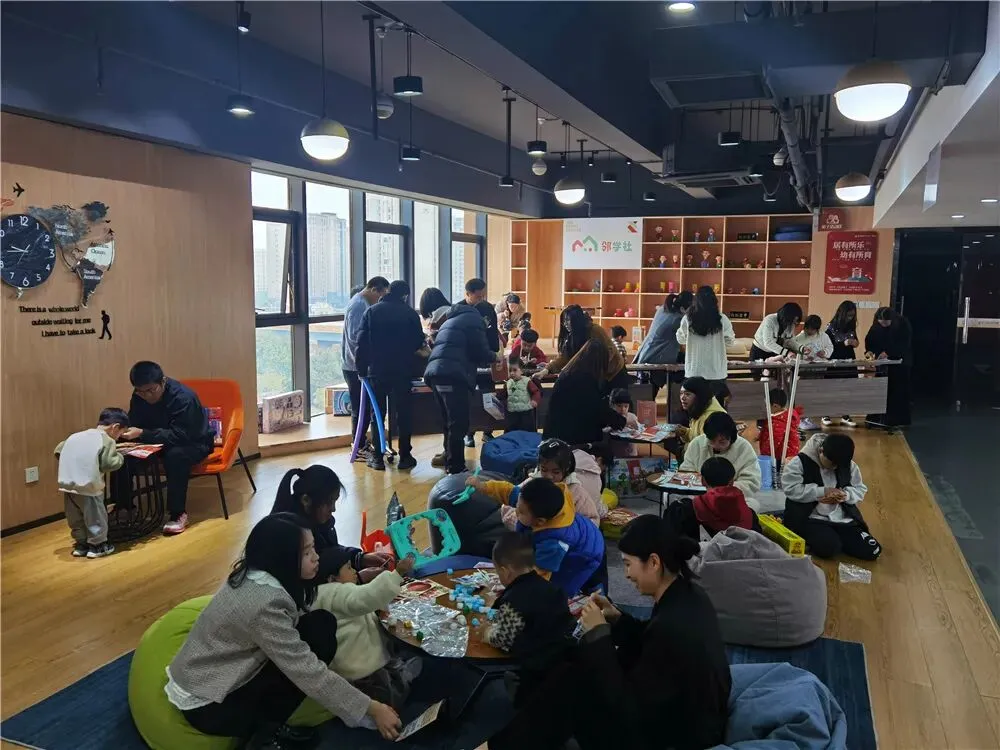 【党建引领】红心服务 市场共建——晋江国际鞋纺城“党建+”邻里中心惠商利民纪实