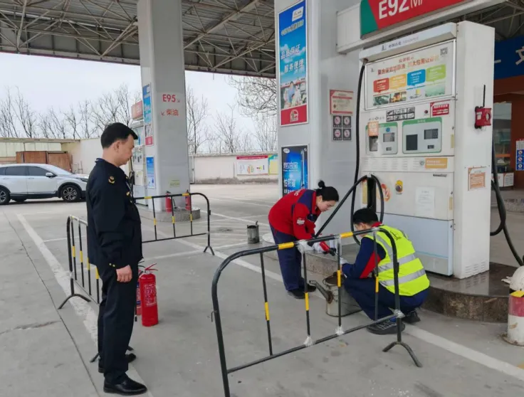 罗山县市场监督管理局扎实推进成品油质量专项抽检行动