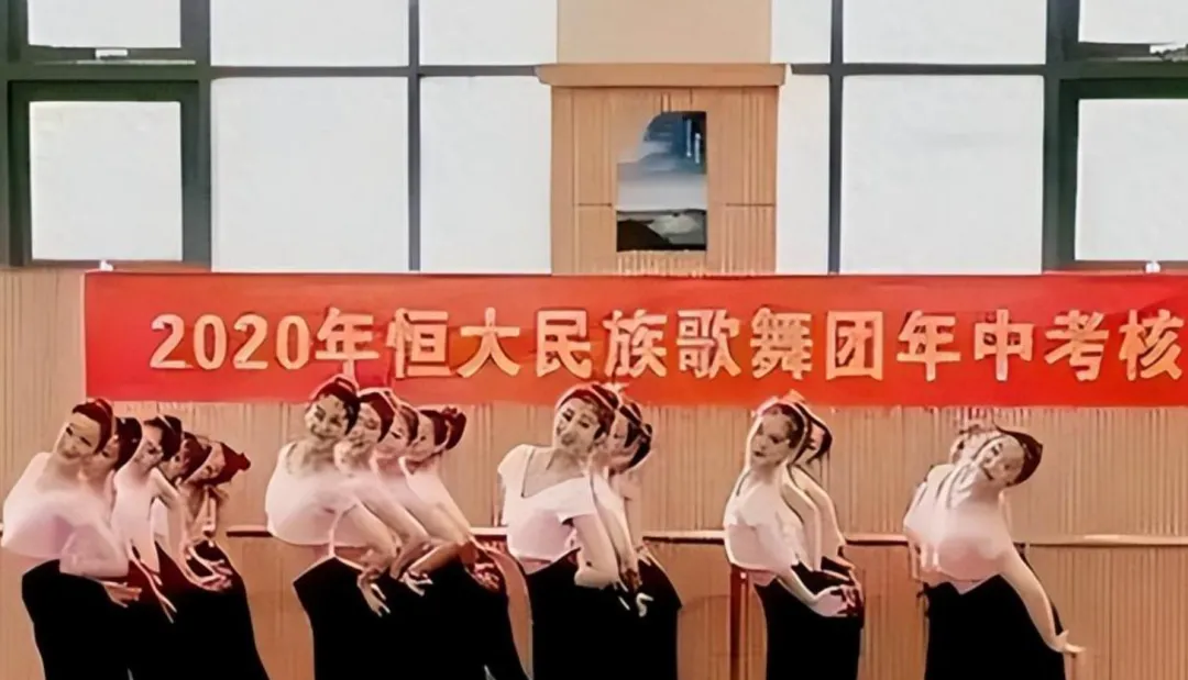 苏联房地产市场的扩张与困局:与美国模式的本质差异及反思