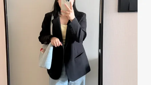 20出头,爱逛批发市场,那就抠抠搜搜的买吧