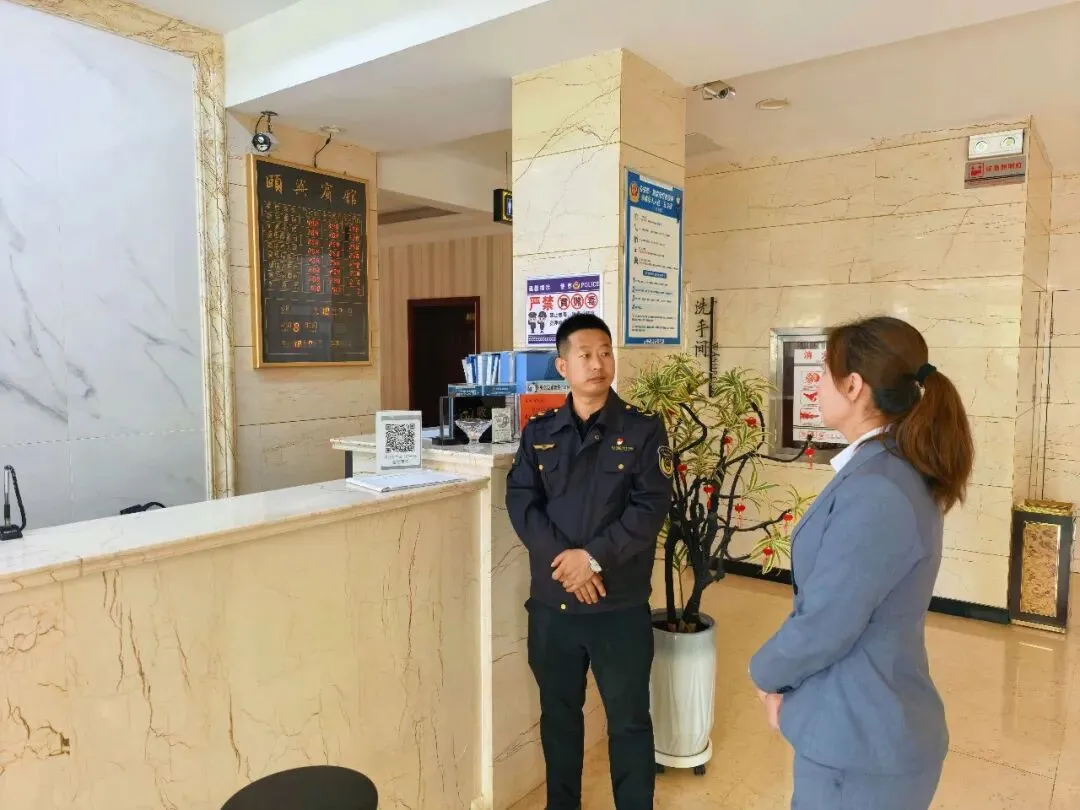 严守价格底线 护航舒心旅游–崆峒区市场监管局全面开展旅游价格专项检查