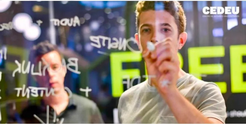 数字营销*社媒*人工智能官方硕士,英语授课,中文教辅,一年拿学位