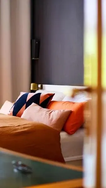 88㎡柏林老公寓,53岁营销总监Nicole混搭出全网最有＂人味＂的家