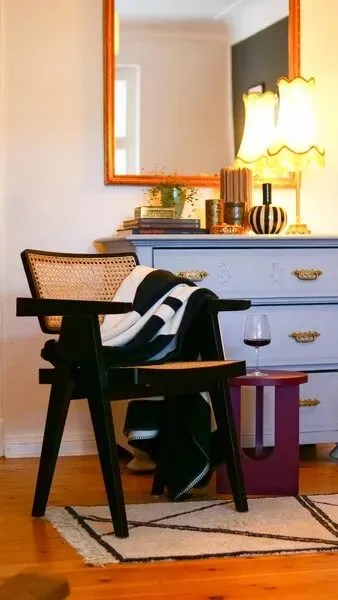 88㎡柏林老公寓,53岁营销总监Nicole混搭出全网最有＂人味＂的家