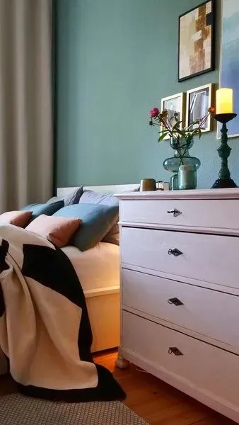 88㎡柏林老公寓,53岁营销总监Nicole混搭出全网最有＂人味＂的家