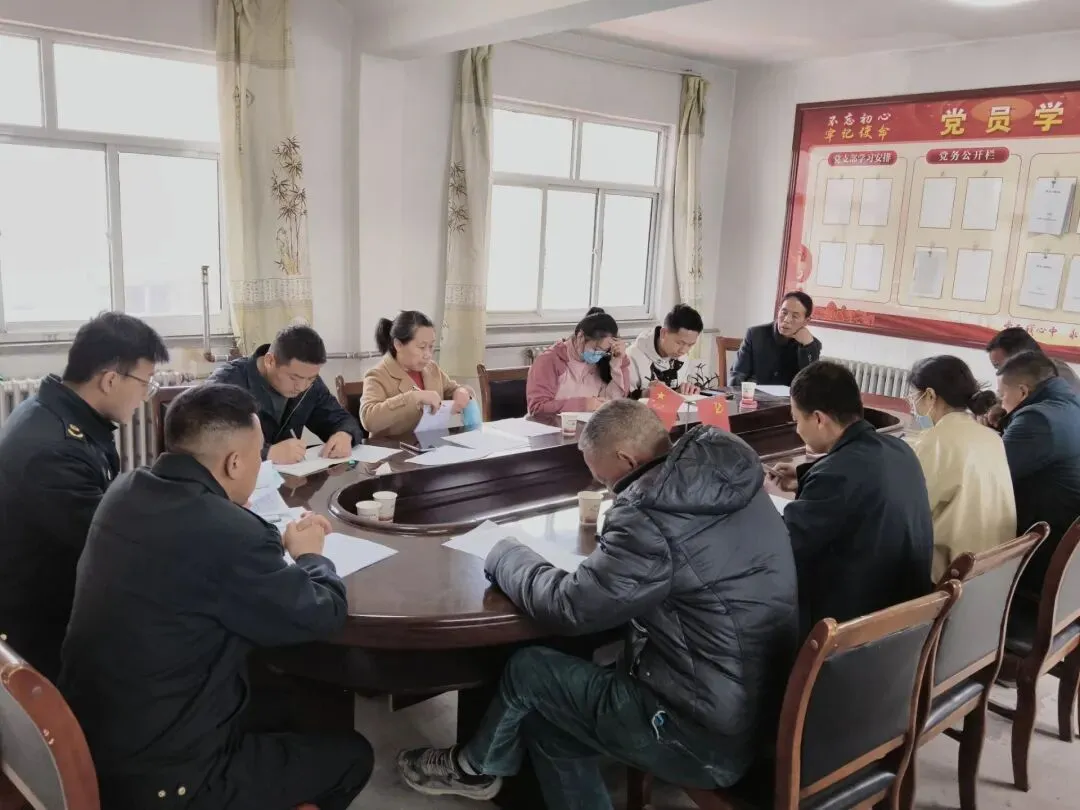 南湖镇市场监管所扎实开展特种设备使用单位安全专题培训会