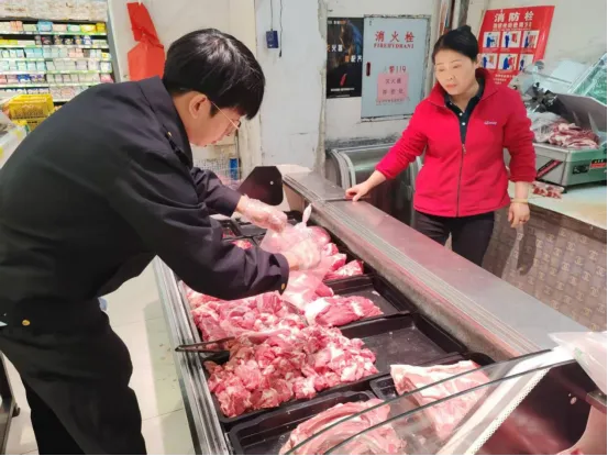 【工作动态】富裕县市场监督管理局开展食品“你点我检”活动 守护群众舌尖上的安全