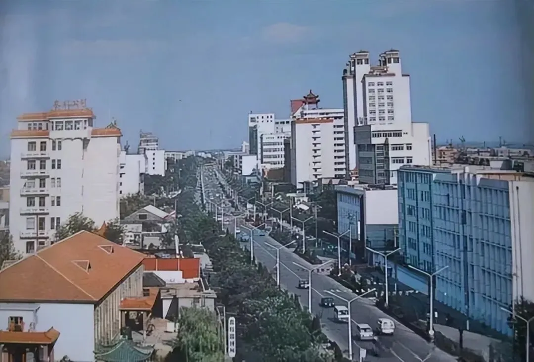 泰安老照片:昔日泰安岱北市场,每天都人来人往,热闹非凡