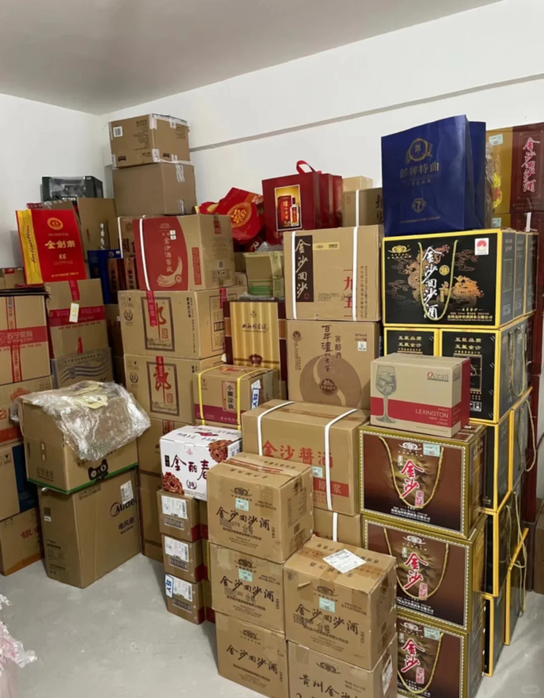 最大的乐趣是规整地下室的酒