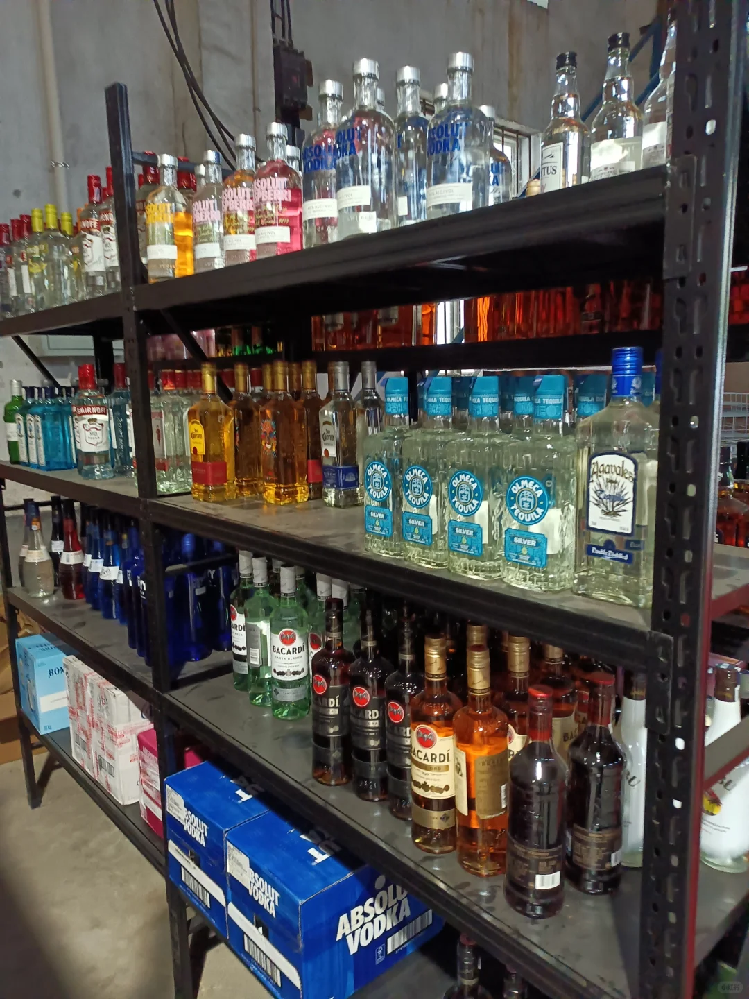 90后裸辞干酒水批发第8个月?遭遇淡季