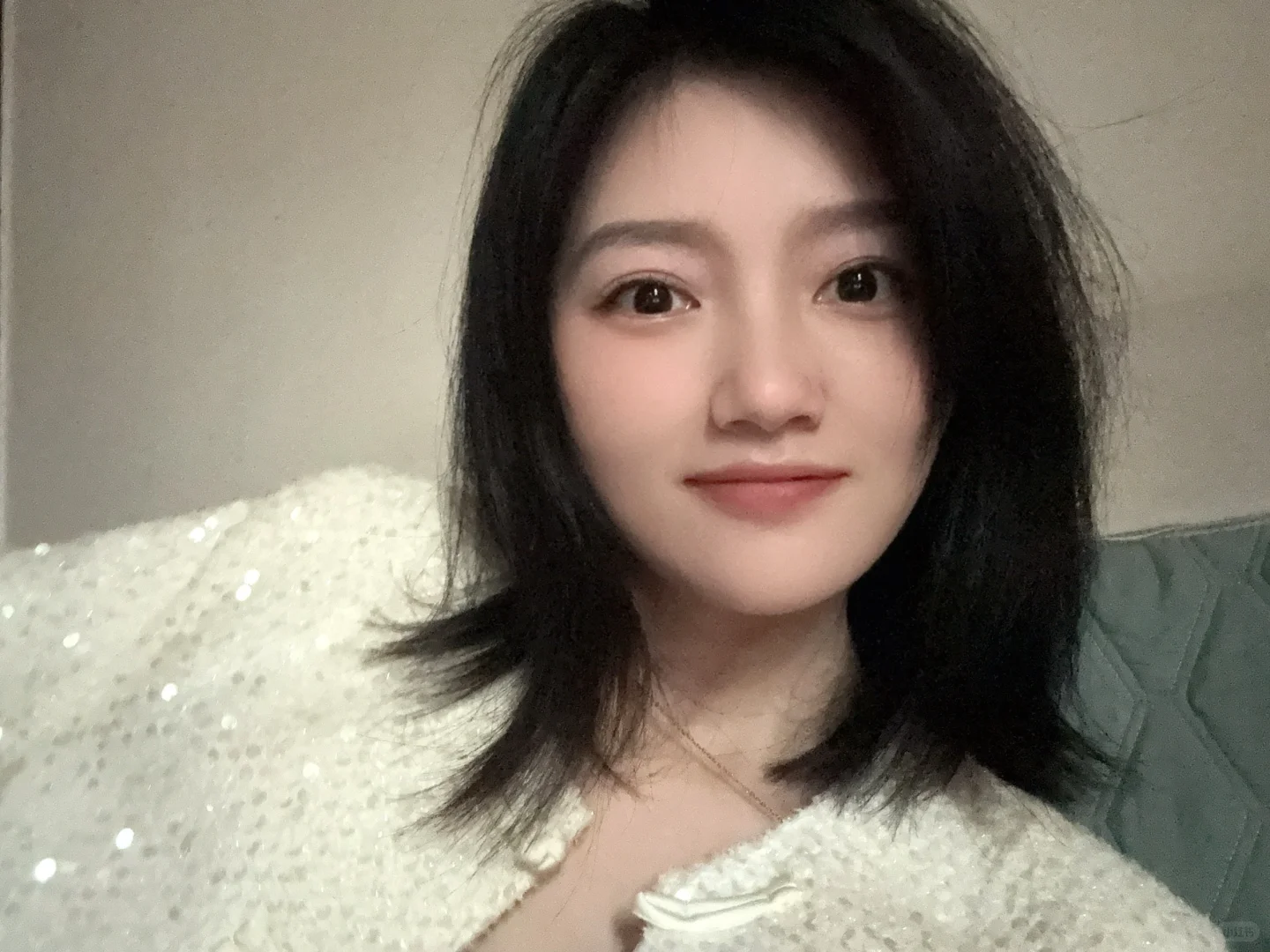 建议女生都来卖红酒