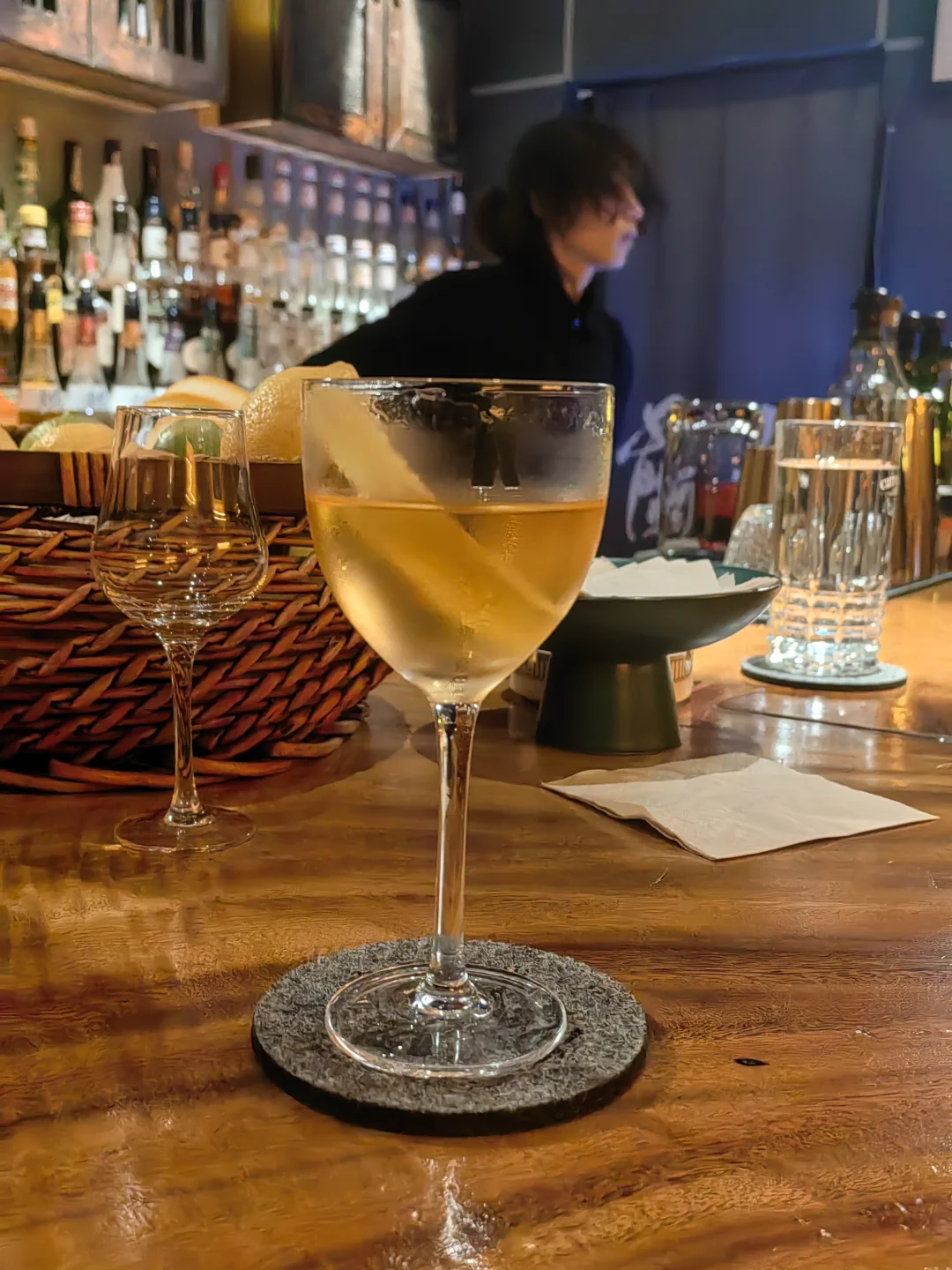 行业现状：卖酒赚钱喝酒花，一分别想带回家