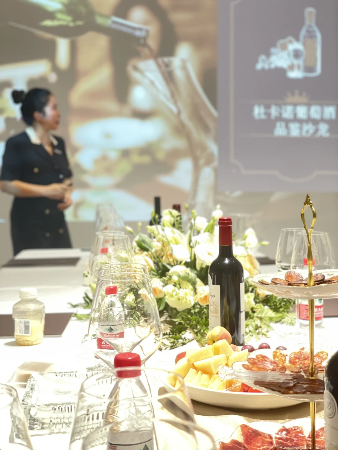 听劝！！真心建议女生都来卖红酒