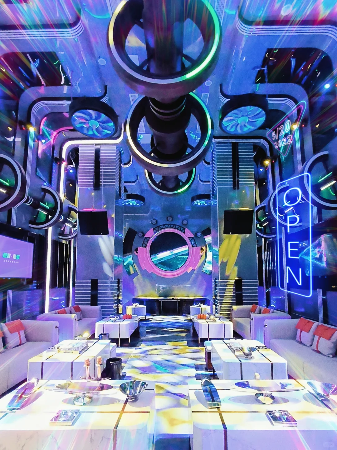 朋友居然背着我找了个好工作！?
