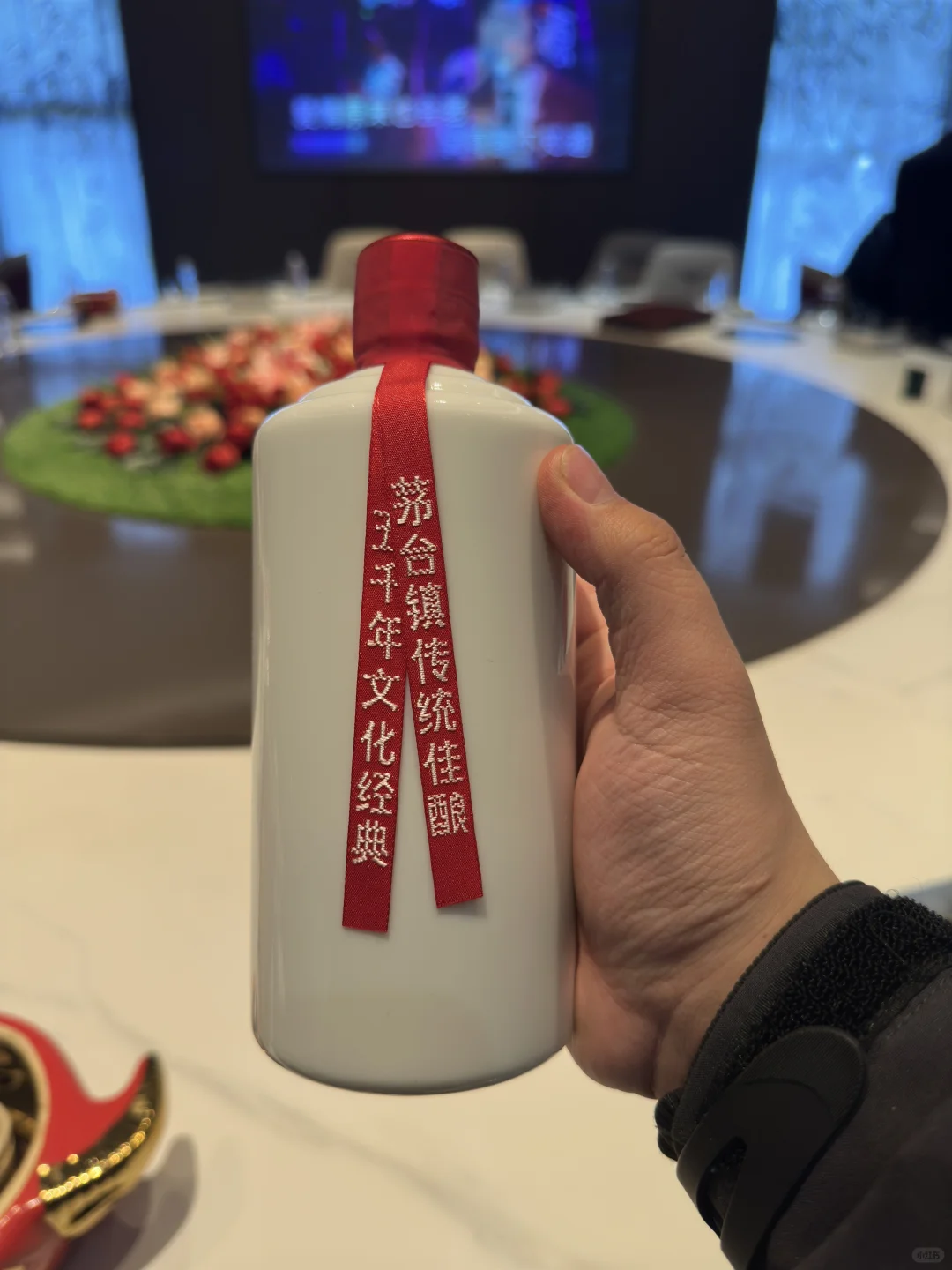 请客吃饭，贵州人喝什么酒，茅台不是首选，