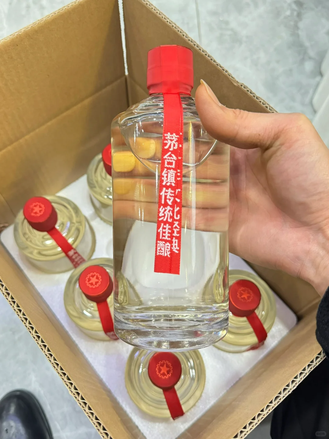 请客吃饭，贵州人喝什么酒，茅台不是首选，