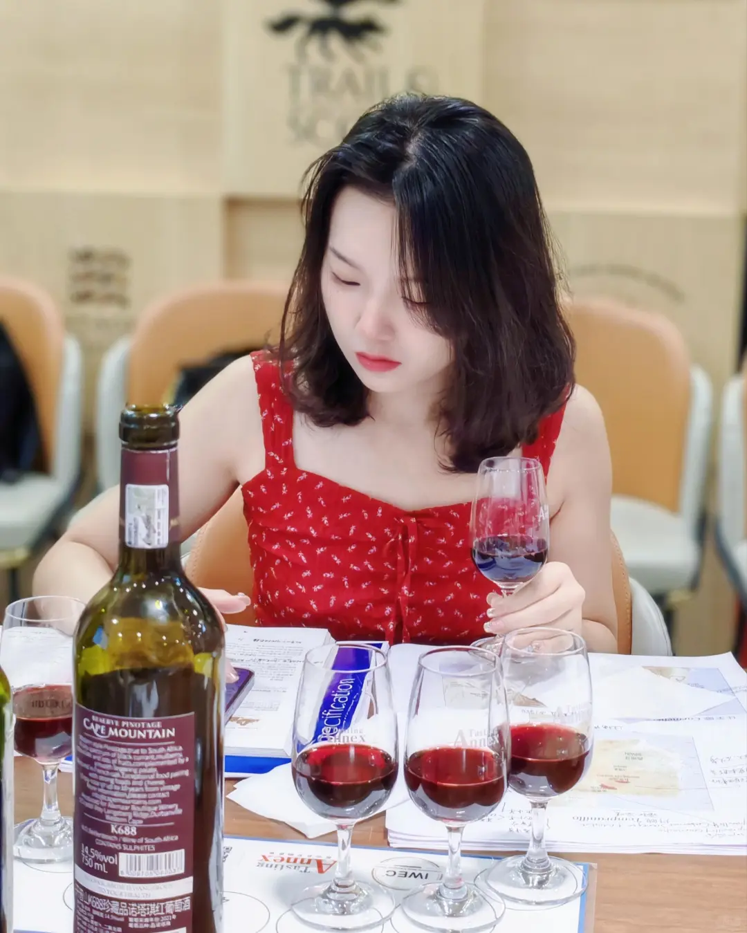 我发现!!!西专生都很适合进军葡萄酒行业