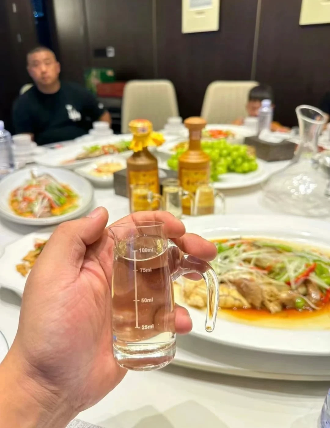 这一桌顶级大佬的酒局安排的怎么样