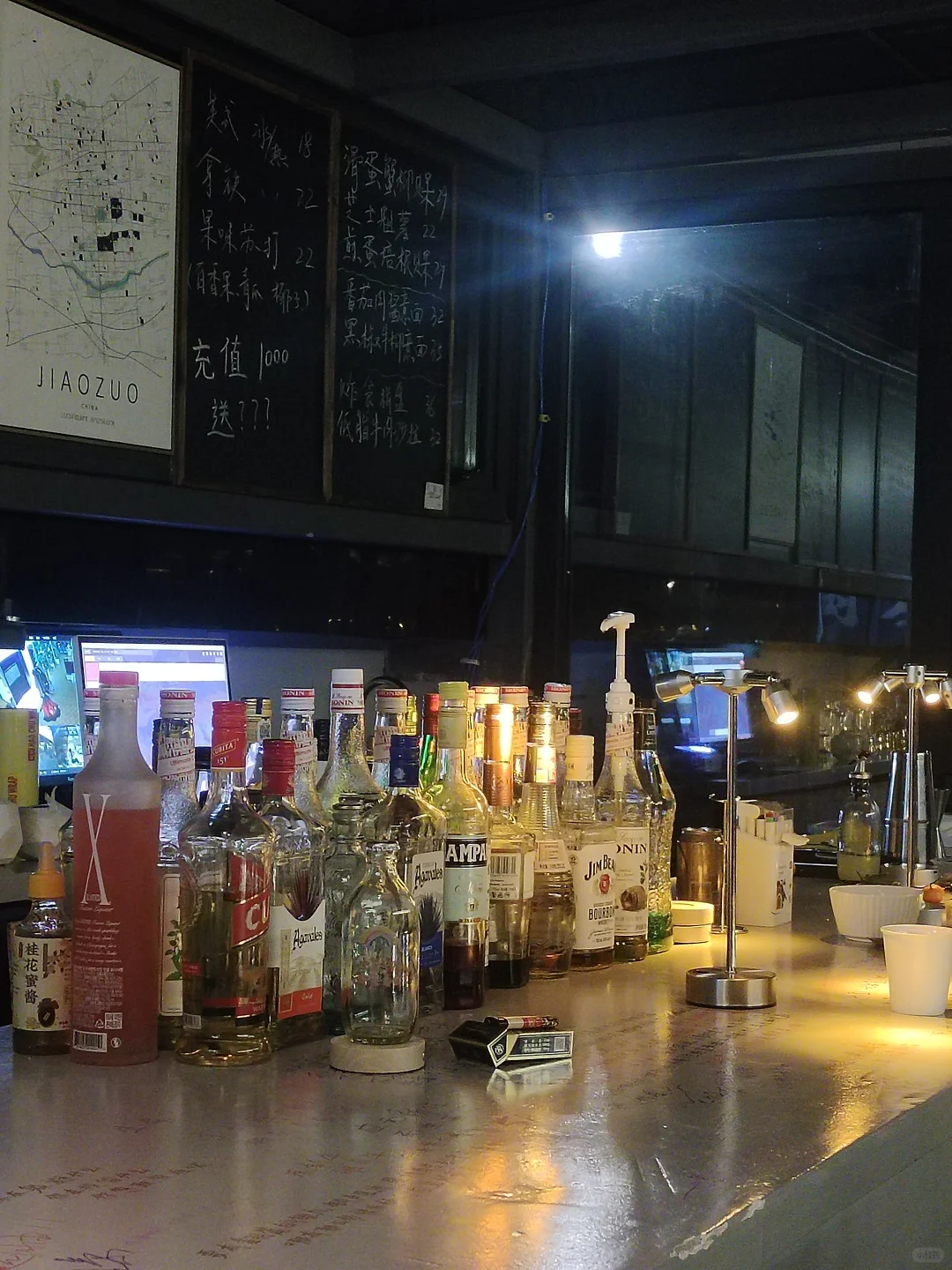 在小县城当调酒师