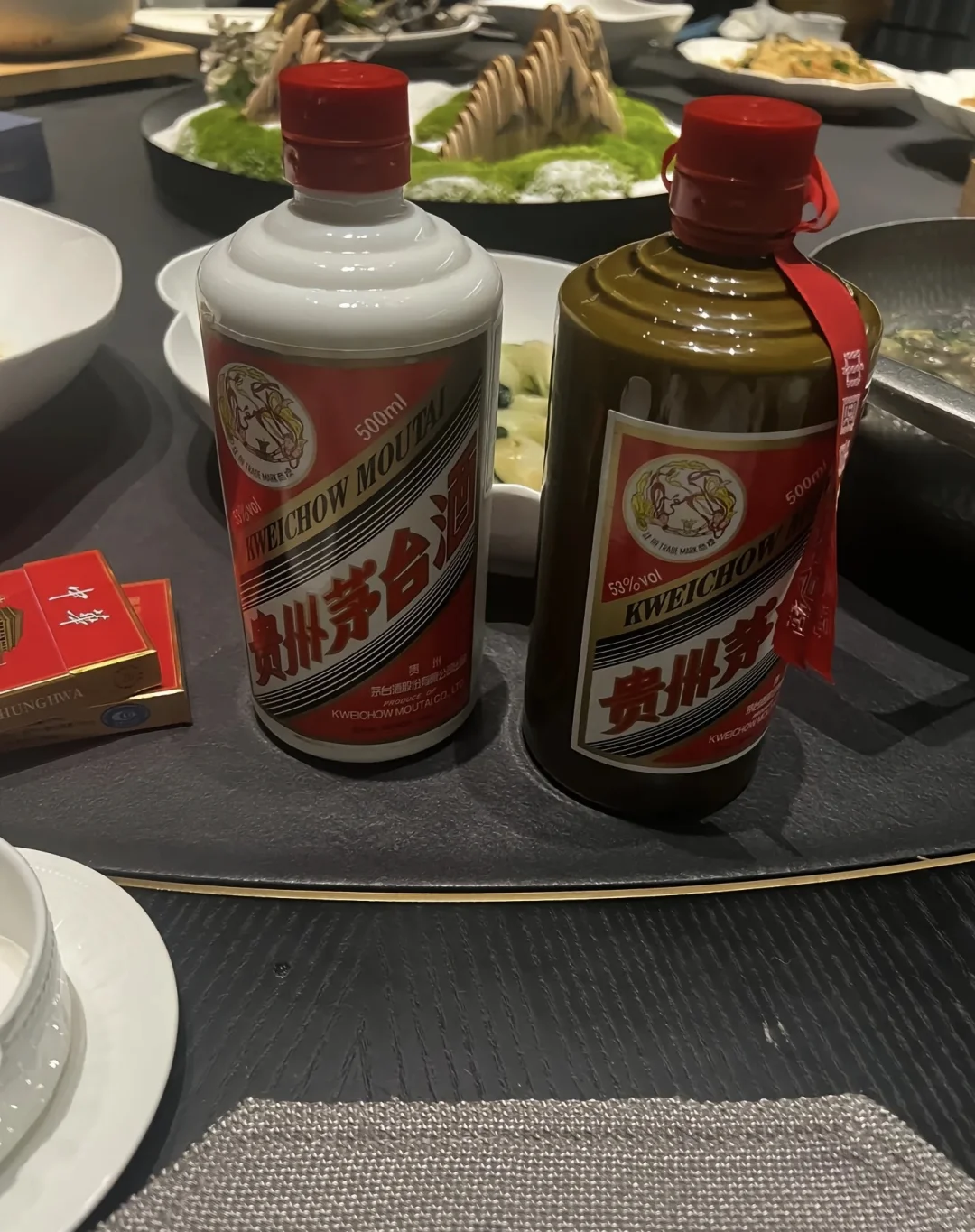 一杯茅台，敬岁月，敬人生。