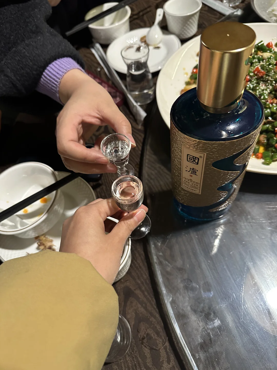 女生喝52度白酒几两才算厉害？