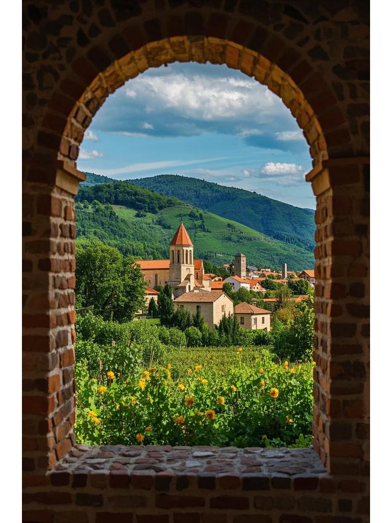 ?“这里是葡萄酒的故乡，连空气都是醉的