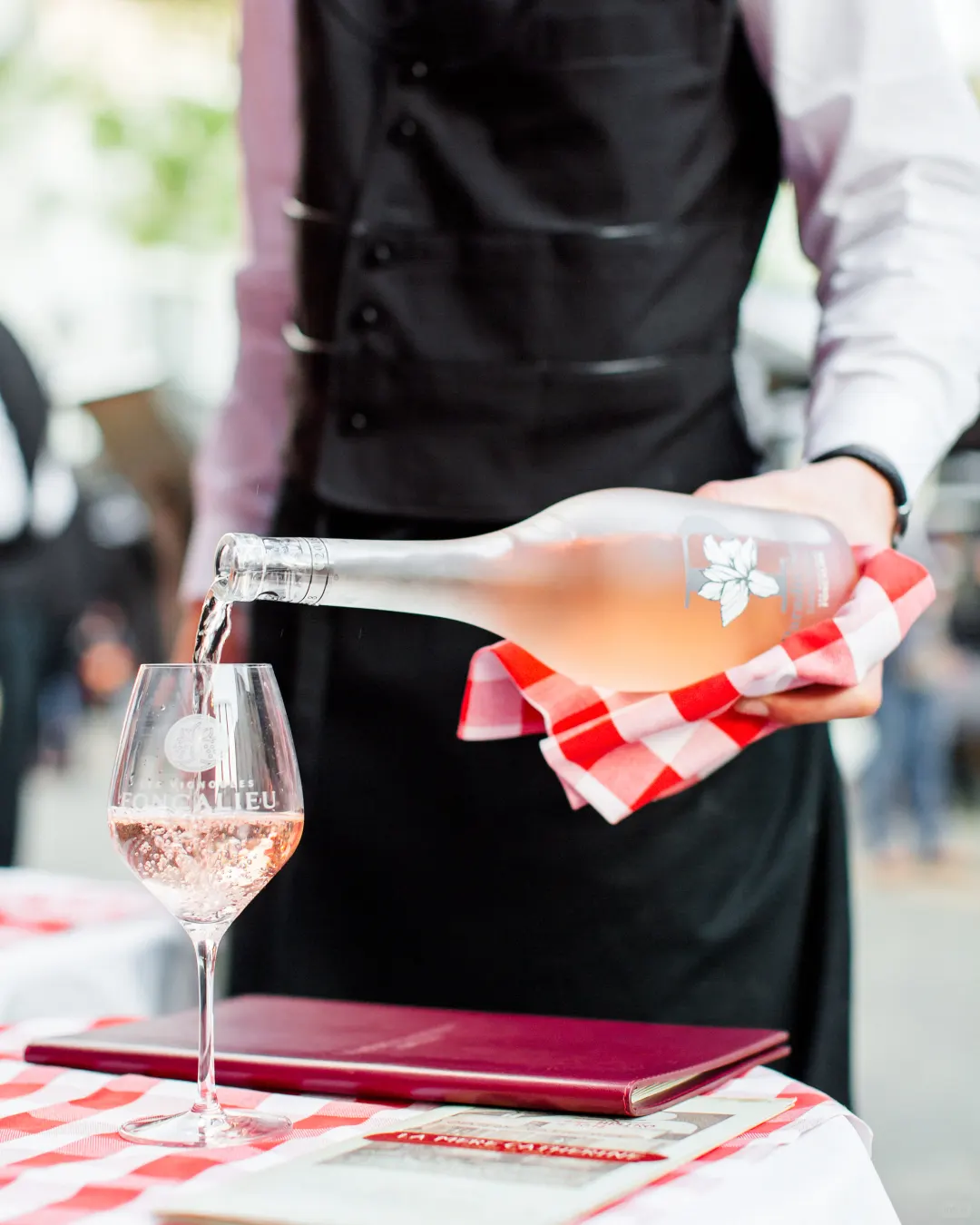 周四开桃红，你喜欢这个颜色吗