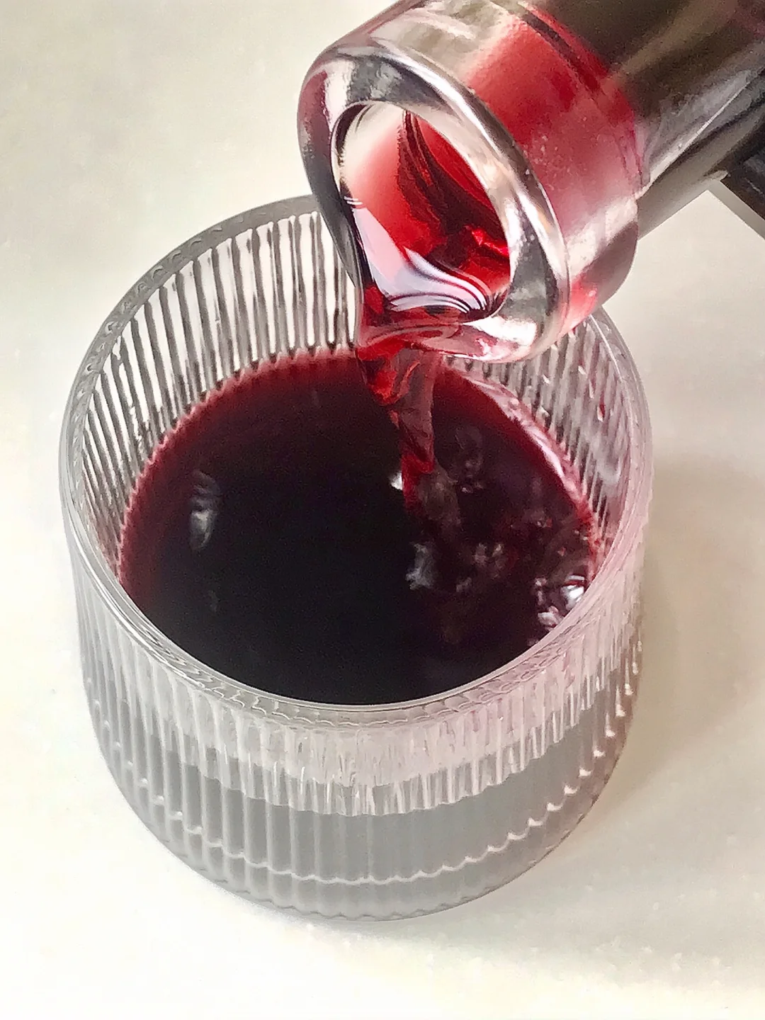 红葡萄酒?一口沦陷！真的好好喝！很难不爱