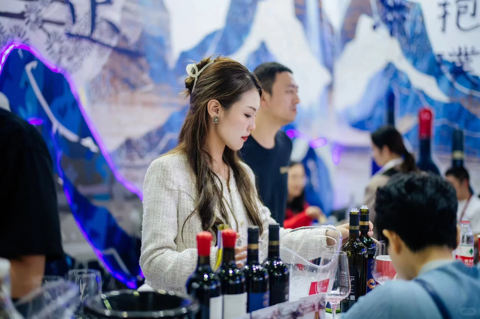 ?00后从事葡萄酒行业，每天喝酒喝到上头？！