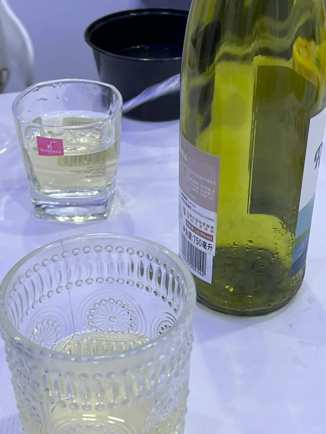酒瘾犯了 一打开就喝了1/4