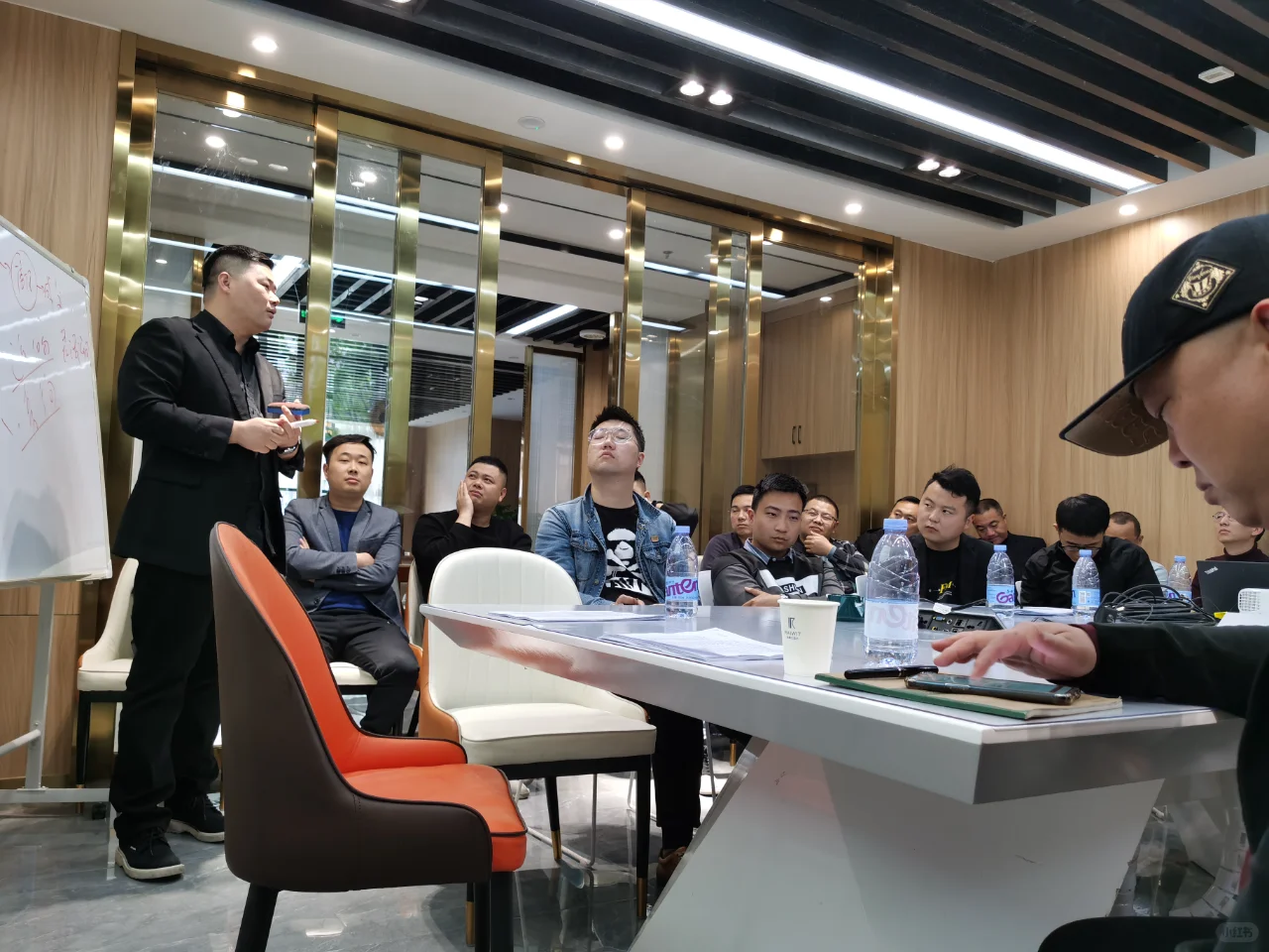 解锁一人供应链，糖酒会的葡萄酒新势力