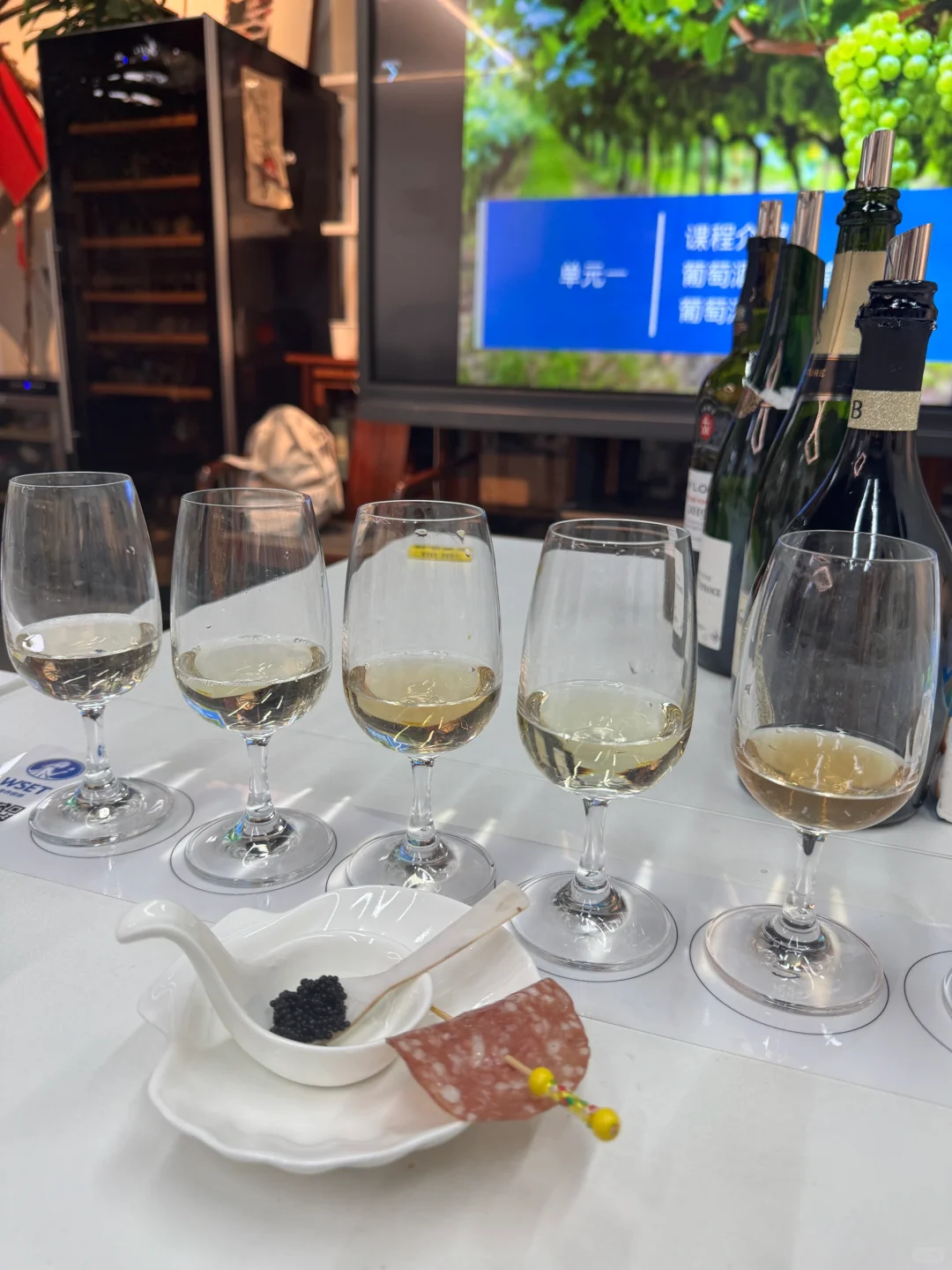 广州葡萄酒二级｜边上课边品酒还是太快乐了