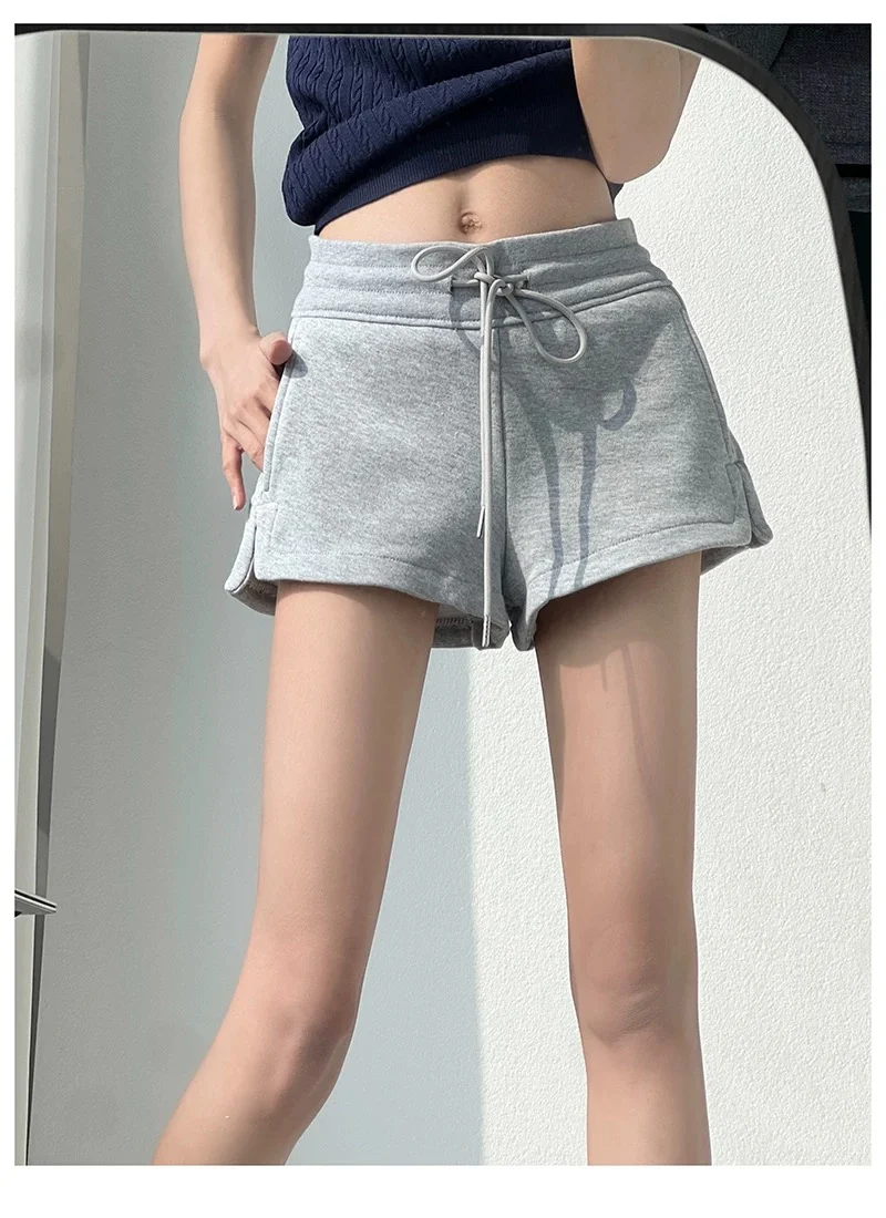 ?美式街头休闲运动短裤女 -时尚百搭舒适?