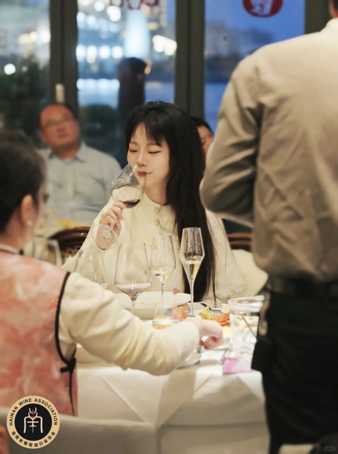 葡萄酒春茗晚宴 | 沉浸式体验微醺浪漫✨