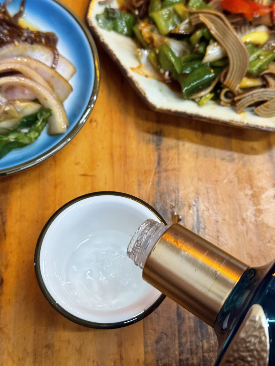 这款白酒入口的一瞬间我就被拿捏了