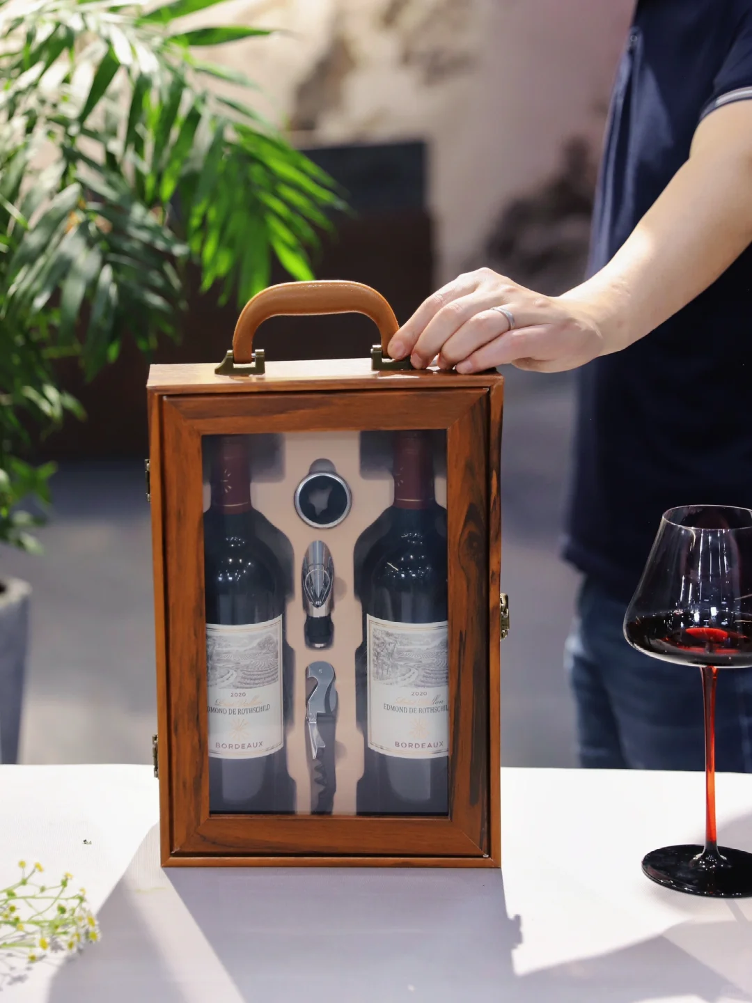 中秋送红酒竟然有这么多意义丨送礼攻略